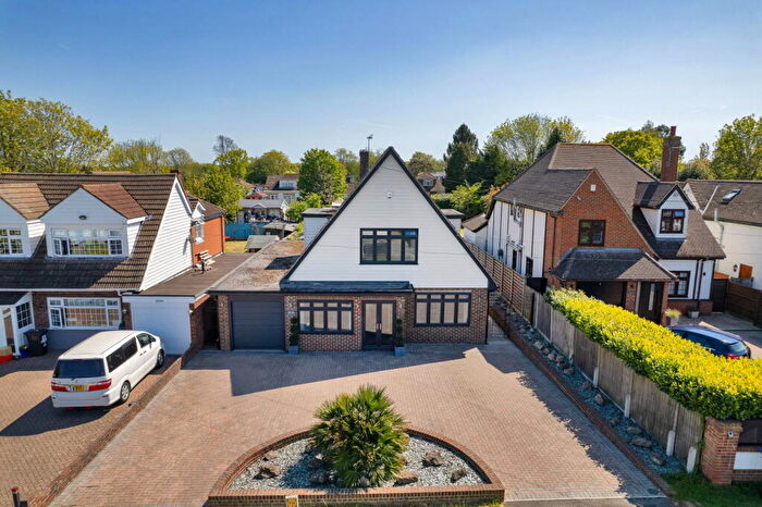 4 Bedroom Detached House For Sale In Gresham Avenue, Hartley, Longfield, DA3