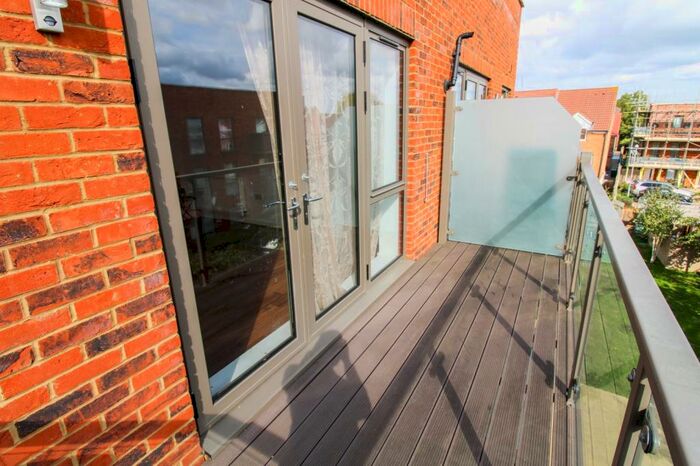 2 Bedroom Property To Rent In Nihill Place, Croydon, CR0