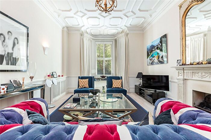 2 Bedroom Flat For Sale In Lower Sloane Street, London, SW1W
