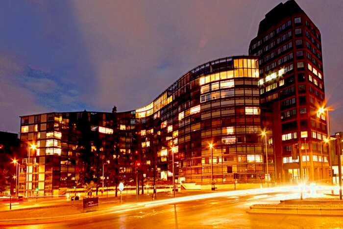 1 Bedroom Flat To Rent In Parliament View Apartments, Waterloo, London, SE1