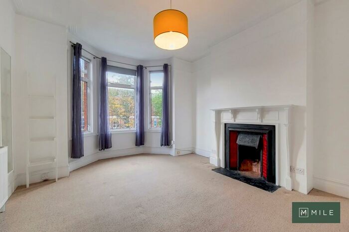 3 Bedroom Flat To Rent In Furness Road, NW10