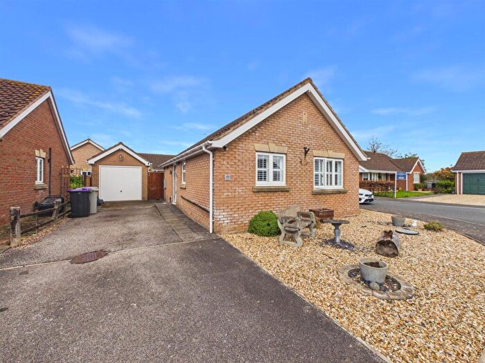 2 Bedroom Detached Bungalow For Sale In Hawthorn Drive, Mablethorpe, LN12