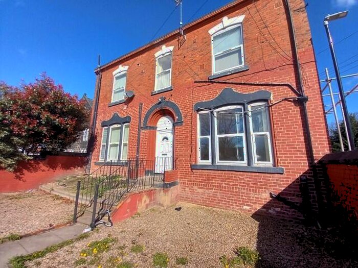1 Bedroom Flat To Rent In Flat, Church Road, Armley, Leeds, LS12