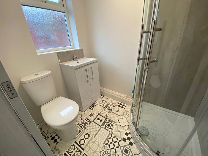3 Bedroom Flat To Rent In King Edward Street, Gateshead, NE8
