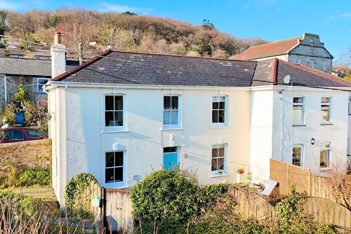 2 Bedroom Semi-Detached House For Sale In Commercial Hill, Ponsanooth, TR3