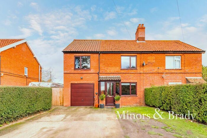 4 Bedroom Semi-Detached House For Sale In Low Road, North Tuddenham, Dereham NR20