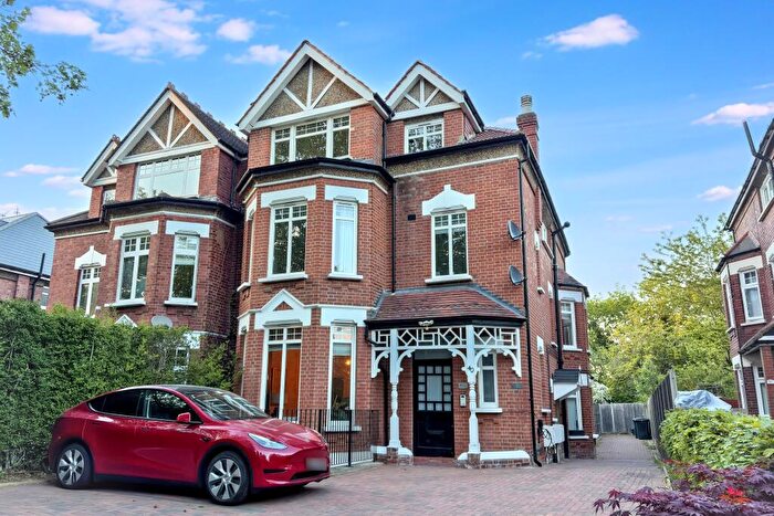 2 Bedroom Flat For Sale In Flat D, Great North Road, Highgate, London, N6