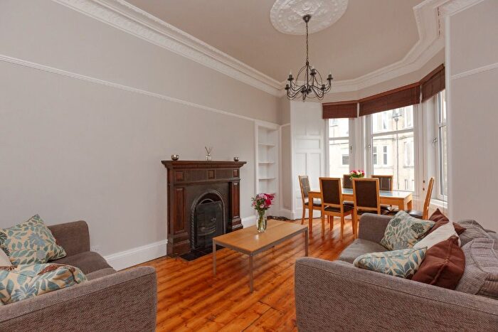 2 Bedroom Flat To Rent In Millar Crescent, Morningside, Edinburgh, EH10