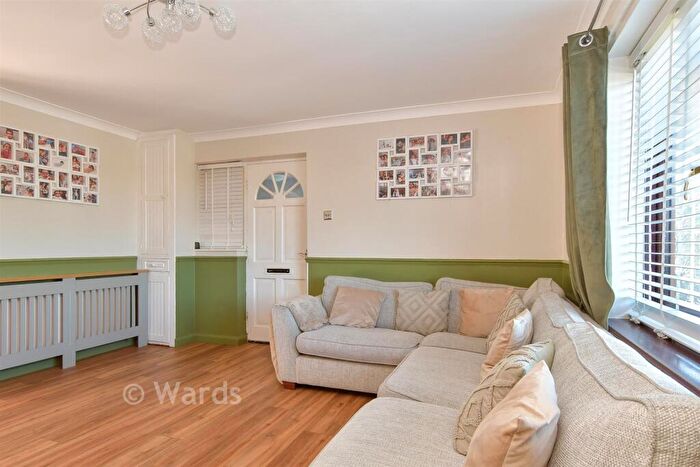 3 Bedroom Semi Detached House For Sale In Freshwater Road, Walderslade, Chatham, Kent, ME5