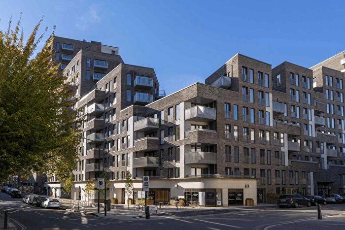 3 Bedroom Apartment To Rent In St John's Wood, London, NW8