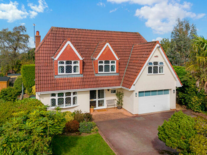 4 Bedroom Detached House For Sale In Farr Hall Drive, Wirral, CH60