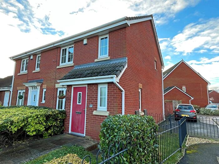 3 Bedroom Semi Detached House For Sale In Greenfields Gardens, Shrewsbury, SY1