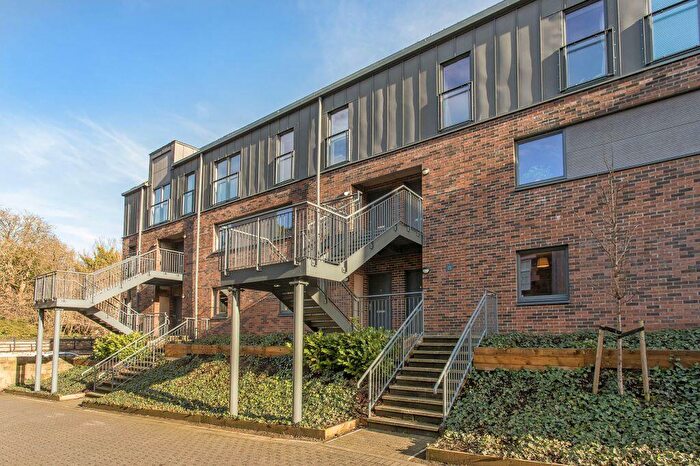 3 Bedroom Duplex For Sale In Hughes Close, Canonmills, Edinburgh, EH7