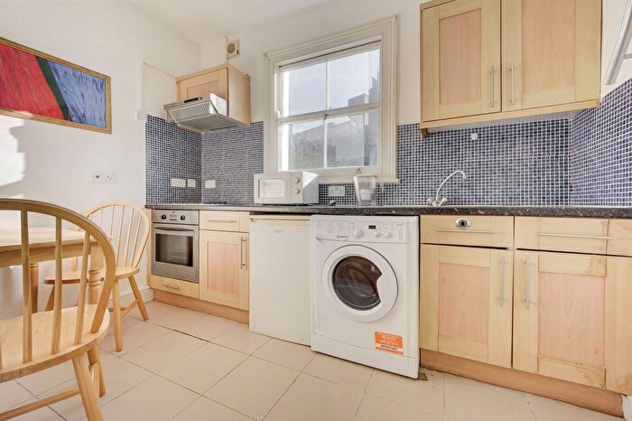 Studio To Rent In Collingham Place, Kensington, London, SW5