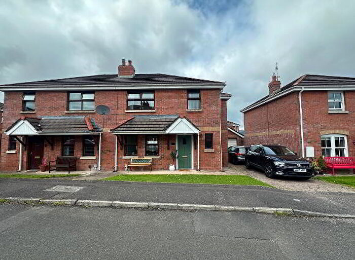 3 Bedroom Semi-Detached House For Sale In Barnfield Cottages, Lisburn, BT28