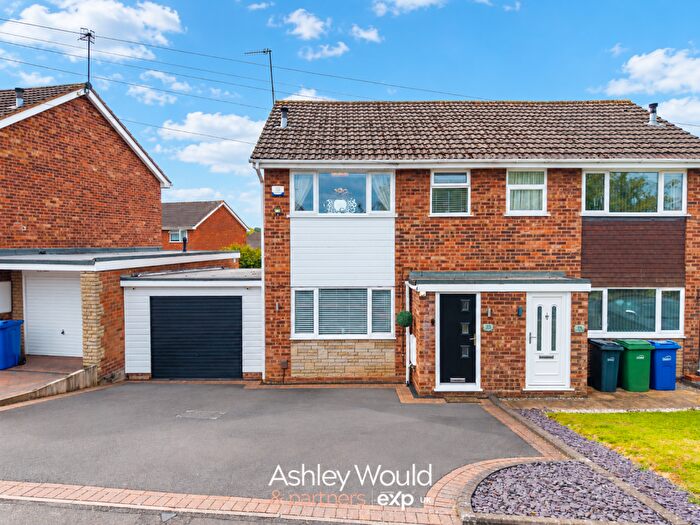 3 Bedroom Semi Detached House For Sale In Verity Walk, Stourbridge, DY8