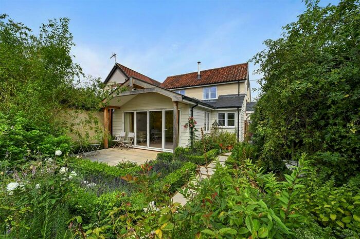 3 Bedroom Detached House For Sale In Manningtree Road, Stutton, Ipswich, IP9