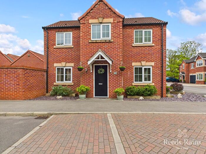 3 Bedroom Detached House For Sale In Hallcoate View, Hull, East Yorkshire, HU8