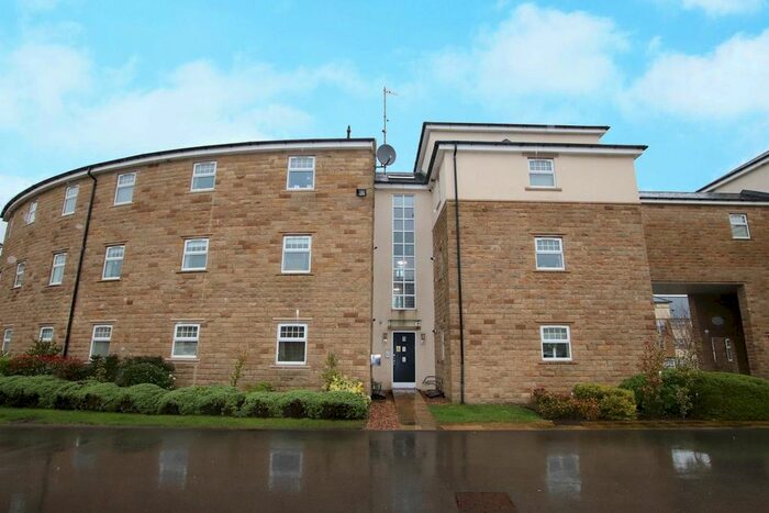 2 Bedroom Flat To Rent In Burnstall Crescent, Menston, Ilkley LS29