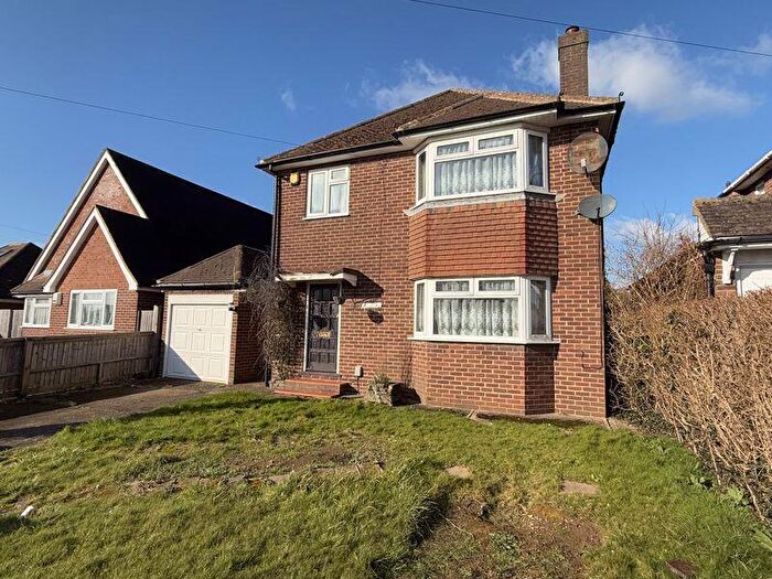 3 Bedroom Detached House For Sale In Newmer Road, High Wycombe, HP12
