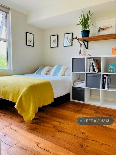 2 Bedroom Flat To Rent In Enmore Road, London, SE25