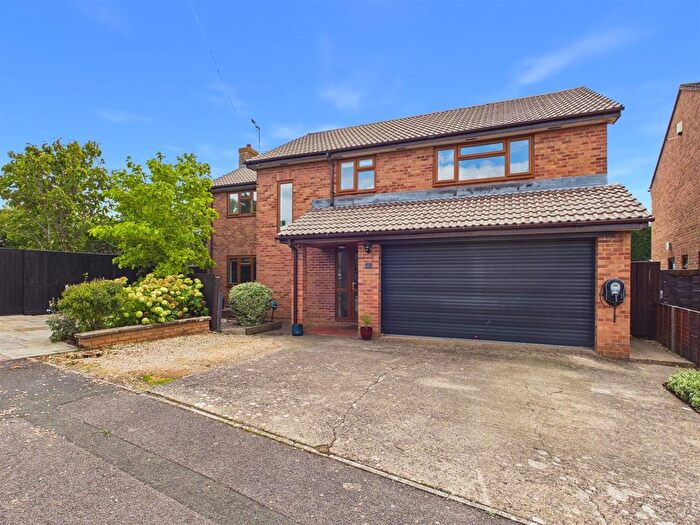 4 Bedroom Detached House For Sale In Hunters Gate, Abbeydale, Gloucester, GL4