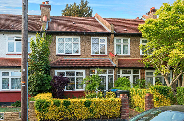 3 Bedroom Terraced House For Sale In Linden Avenue, Thornton Heath, CR7