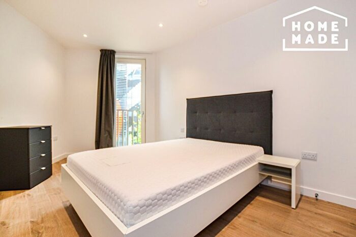 2 Bedroom Flat To Rent In Bridge House, Stratford, E20