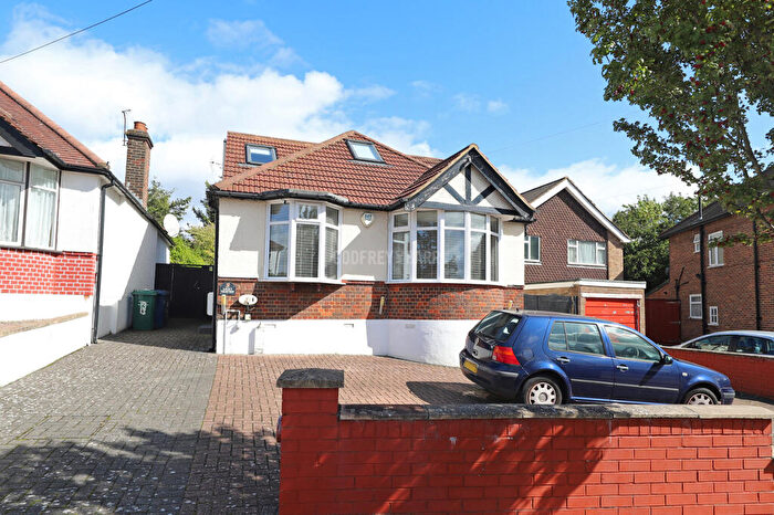 4 Bedroom Detached House For Sale In Stoneyfields Gardens, Edgware, HA8