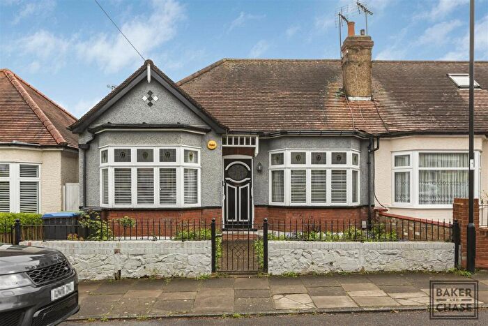 2 Bedroom Semi-Detached Bungalow For Sale In Glenville Avenue, Enfield, EN2