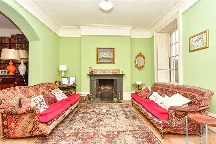 7 Bedroom Town House For Sale In Regency Close, Sheerness, Kent, ME12