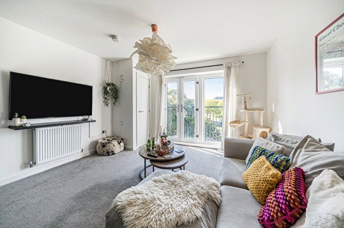 1 Bedroom Flat For Sale In Hurley Drive, Bracknell, Berkshire, RG12