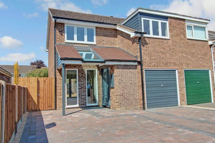 3 Bedroom Semi-Detached House To Rent In Constable Avenue, Eaton Ford, St. Neots, PE19