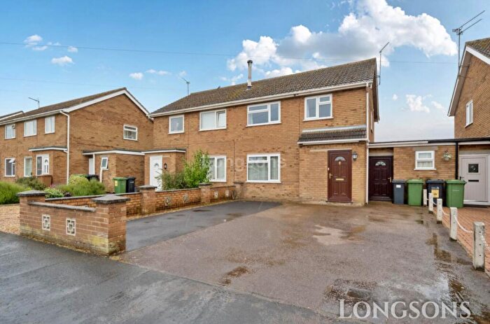 3 Bedroom Semi-Detached House For Sale In Town Close, East Winch, PE32