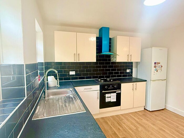 3 Bedroom Terraced House To Rent In Beam Avenue, Dagenham, RM10
