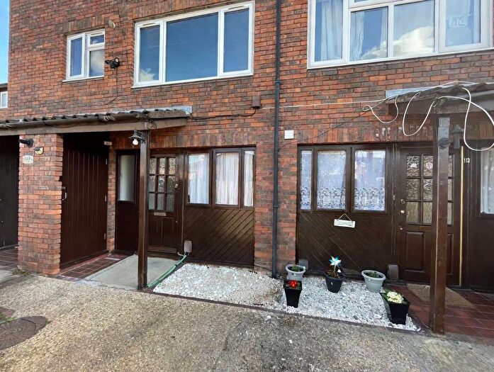 1 Bedroom Maisonette To Rent In Marshall Drive, Hayes, UB4