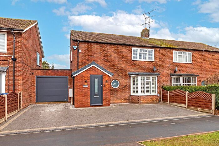 3 Bedroom Semi Detached House For Sale In Boundary Lane, Welwyn Garden City, AL7