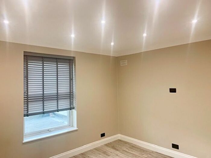 1 Bedroom Flat To Rent In Pier Road, Gravesend, DA11