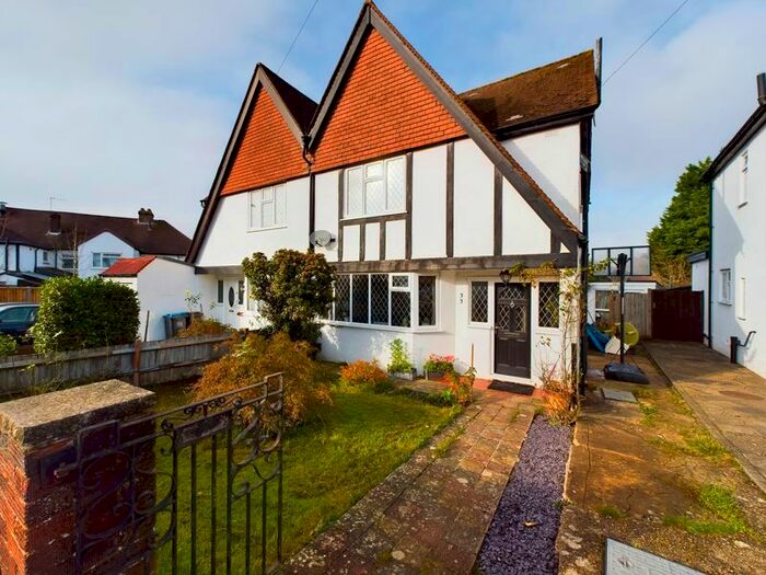 4 Bedroom Semi-Detached House To Rent In Taunton Lane, Old Coulsdon, Coulsdon, CR5