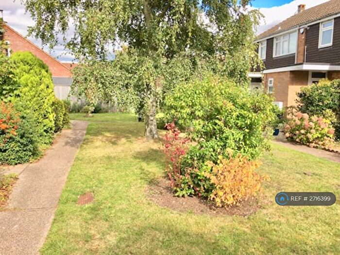 3 Bedroom Terraced House To Rent In Birch Close, Cambridge, CB4