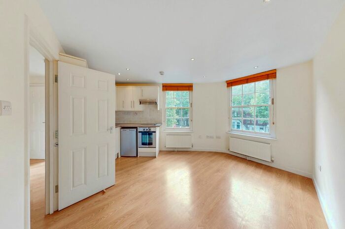 1 Bedroom Flat To Rent In Clerkenwell Green, Clerkenwell, EC1R