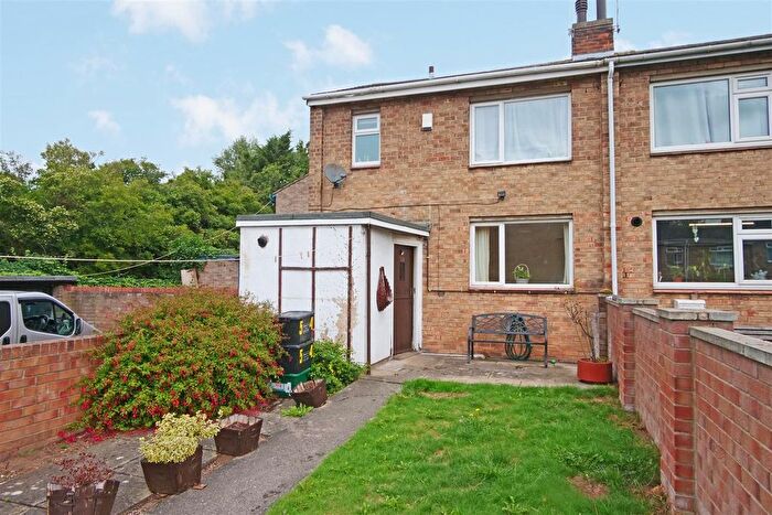 3 Bedroom Terraced House For Sale In Lindsey Avenue, York, YO26