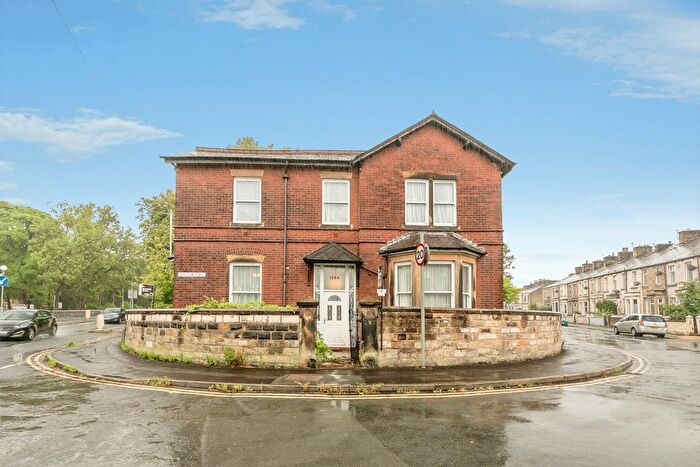 5 Bedroom Detached House For Sale In Burnley Road, Padiham, Burnley, Lancashire, BB12