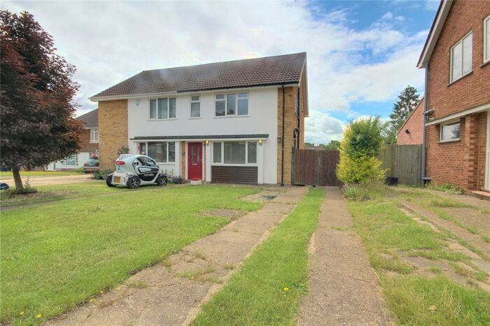 3 Bedroom Semi-Detached House To Rent In Silverdale Road, Earley, Reading, Berkshire RG6