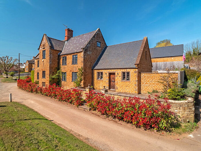 5 Bedroom Detached House For Sale In Main Street North Newington Banbury, Oxfordshire, OX15