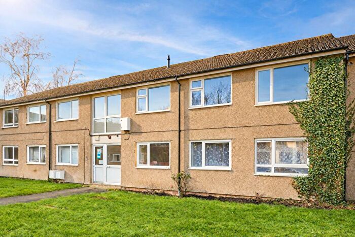 3 Bedroom Apartment For Sale In Hewitt Close, Wheathampstead, St. Albans, Hertfordshire, AL4