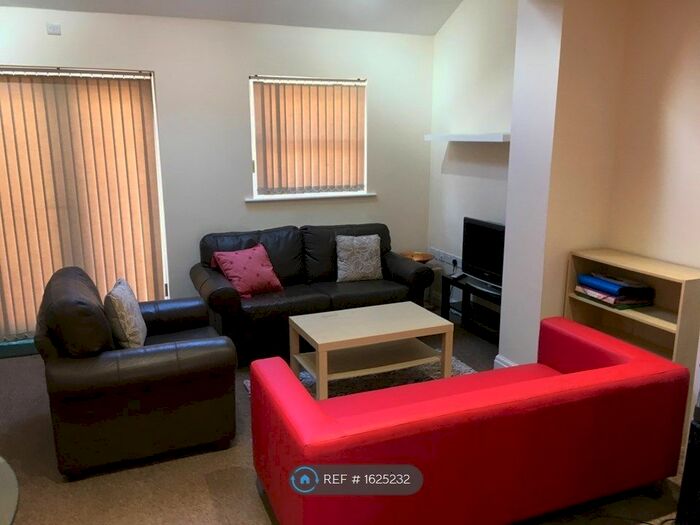 6 Bedroom Terraced House To Rent In Gordon Street, Leamington Spa, CV31