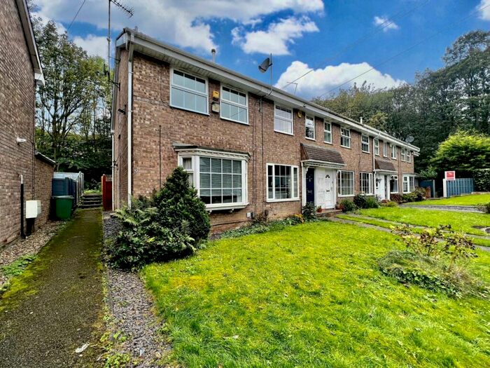 3 Bedroom End Of Terrace House To Rent In Bridge Wood Close, Horsforth, Leeds, West Yorkshire, LS18