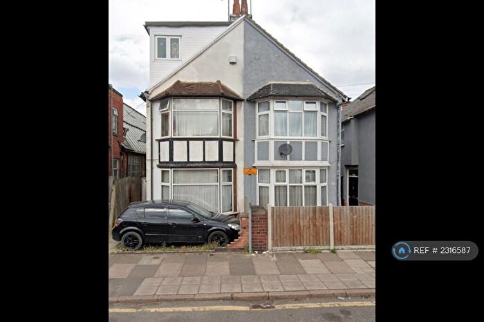 5 Bedroom Semi-Detached House To Rent In St. Barnabas Road, Leicester, LE5