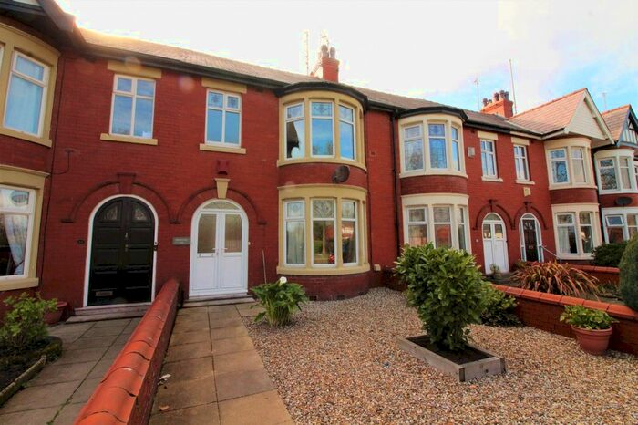2 Bedroom Flat To Rent In West Park Drive, Blackpool, Lancashire, FY3
